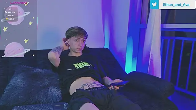 ethan and ava online show from 10-16-25, 02:34