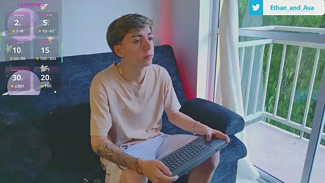 ethan and ava online show from 10-22-25, 12:49