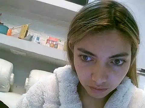 VittoriaTaylor online show from 05-06-26, 10:42