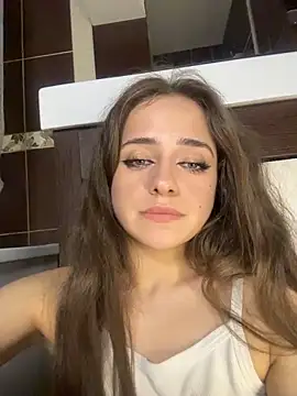 Snapshot of GeraBoobsi chatting on 03-27-26, 05:23 GeraBoobsi online show from 03-27-26, 05:23