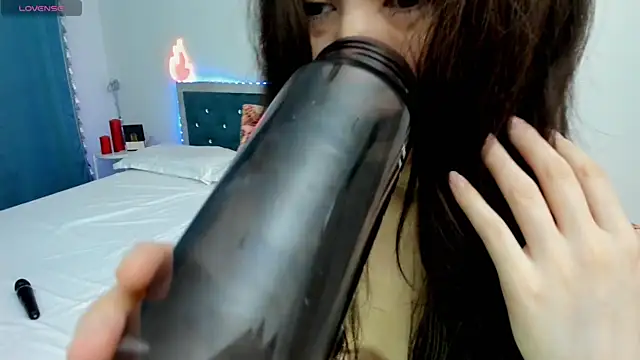 Snapshot of novaaskyy chatting on 11-17-25, 02:01 novaaskyy online show from 11-17-25, 02:01