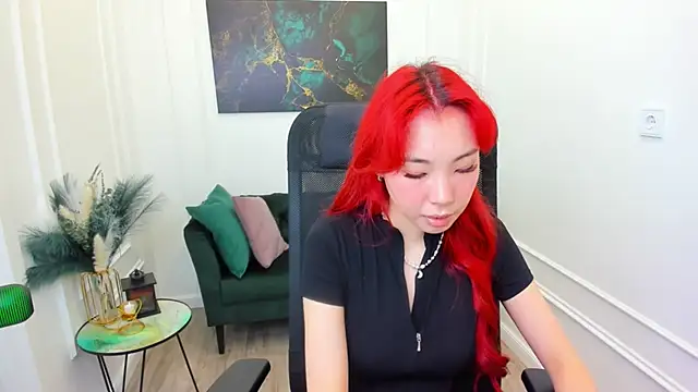 AnnaReyla online show from 04-28-26, 04:06