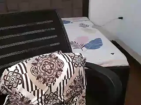 Snapshot of LovelyRosy chatting on 03-08-25, 03:06 LovelyRosy online show from 03-08-25, 03:06