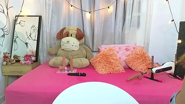 SERAFINA  online show from 10-25-25, 01:40