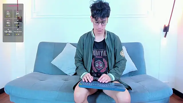 Snapshot of Cum_hunters chatting on 10-28-25, 05:44 Cum hunters online show from 10-28-25, 05:44