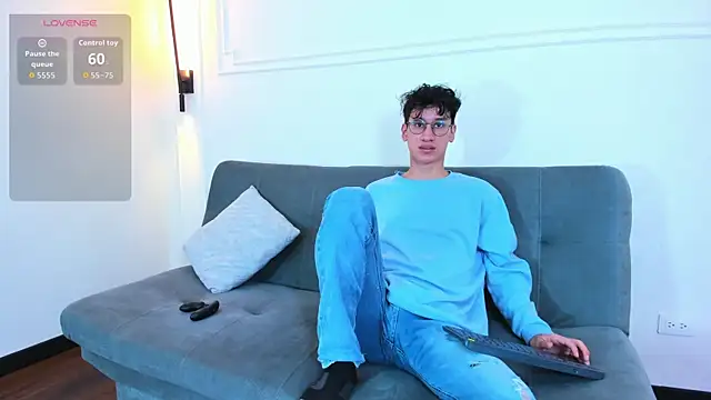 Snapshot of Cum_hunters chatting on 11-02-25, 03:20 Cum hunters online show from 11-02-25, 03:20