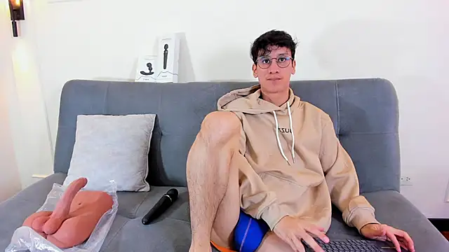 Snapshot of Cum_hunters chatting on 11-22-25, 03:27 Cum hunters online show from 11-22-25, 03:27