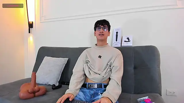 Snapshot of Cum_hunters chatting on 11-27-25, 03:19 Cum hunters online show from 11-27-25, 03:19