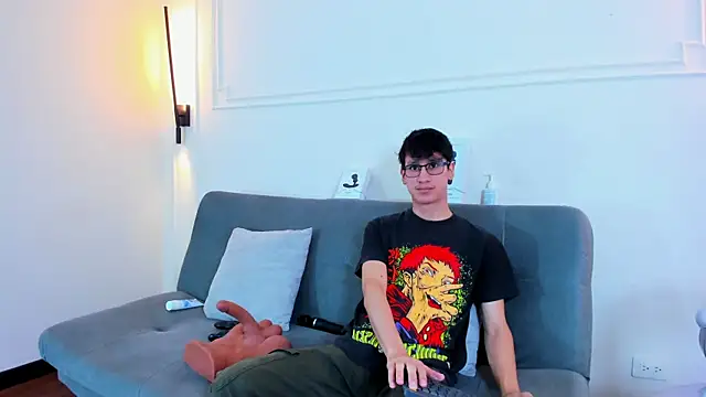 Snapshot of Cum_hunters chatting on 11-30-25, 01:42 Cum hunters online show from 11-30-25, 01:42