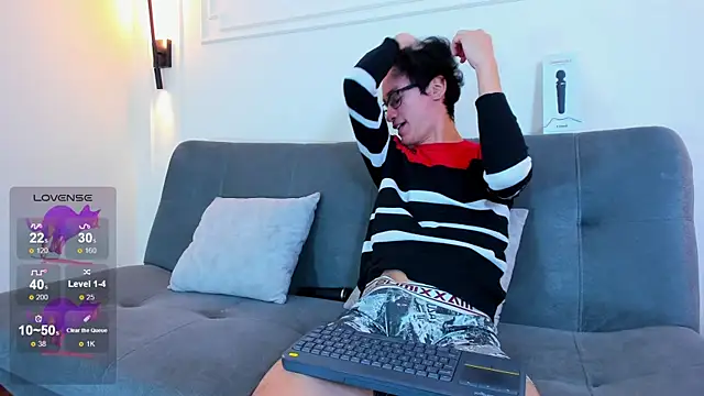 Snapshot of Cum_hunters chatting on 01-13-26, 03:12 Cum hunters online show from 01-13-26, 03:12