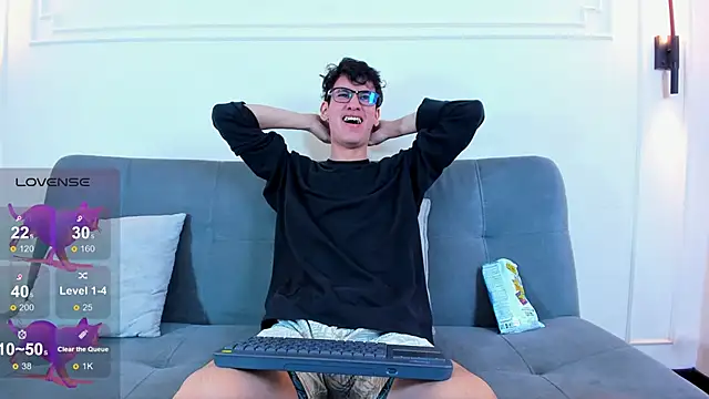 Snapshot of Cum_hunters chatting on 03-05-26, 03:13 Cum hunters online show from 03-05-26, 03:13