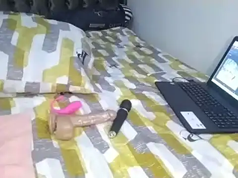 Snapshot of Chandy012 chatting on 09-12-25, 10:21 Chandy012 online show from 09-12-25, 10:21