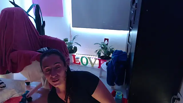 Snapshot of samy_love35 chatting on 10-20-25, 09:15 samy love35 online show from 10-20-25, 09:15