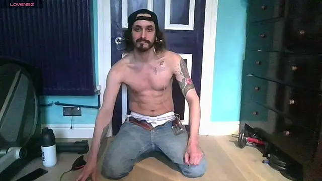 Snapshot of riffraphboi chatting on 02-13-25, 01:26 riffraphboi online show from 02-13-25, 01:26