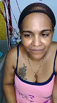 Snapshot of Teresa_mm chatting on 02-22-25, 01:22 Teresa mm online show from 02-22-25, 01:22