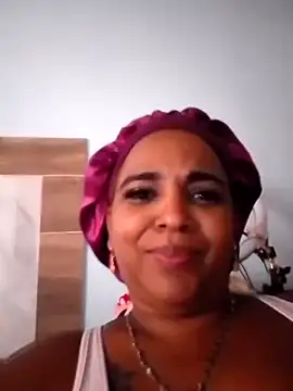 Snapshot of Teresa_mm chatting on 10-14-25, 01:45 Teresa mm online show from 10-14-25, 01:45