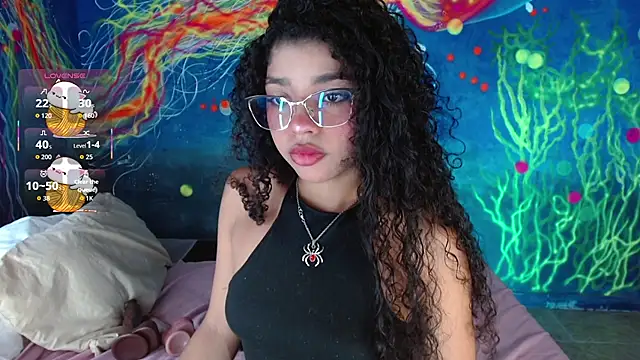 lucie petite online show from 11-06-25, 06:42