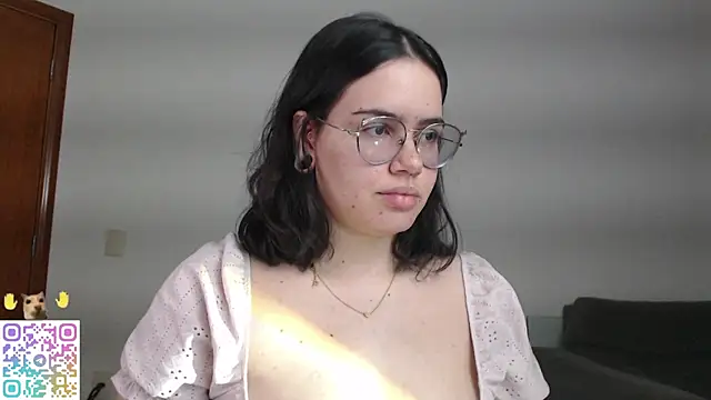 crystalll room online show from 06-23-26, 02:53