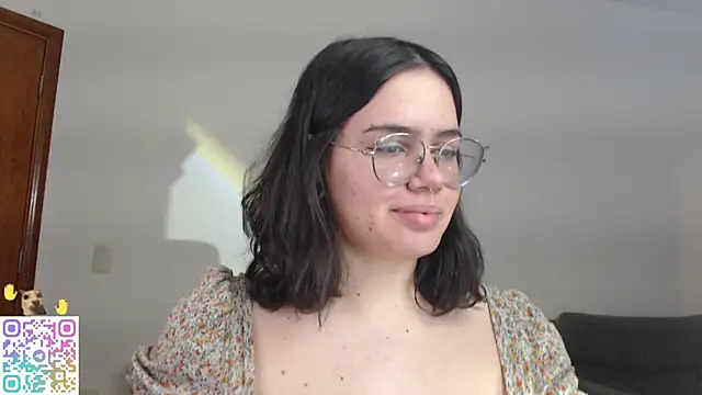crystalll room online show from 07-06-26, 01:57