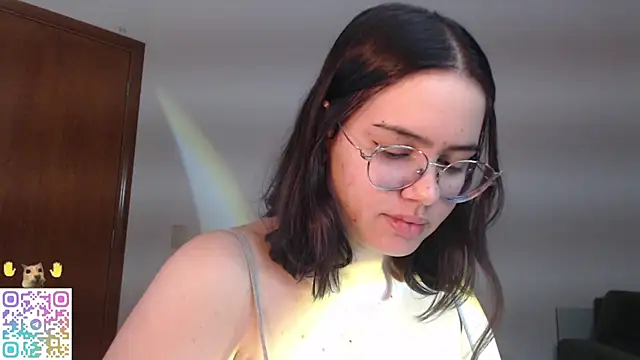 crystalll room online show from 07-20-26, 12:14