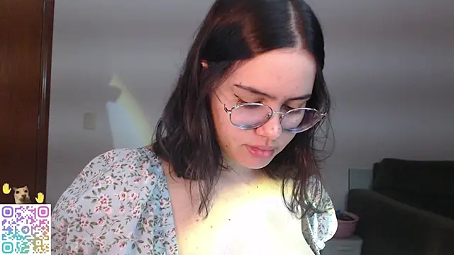 crystalll room online show from 07-23-26, 02:09