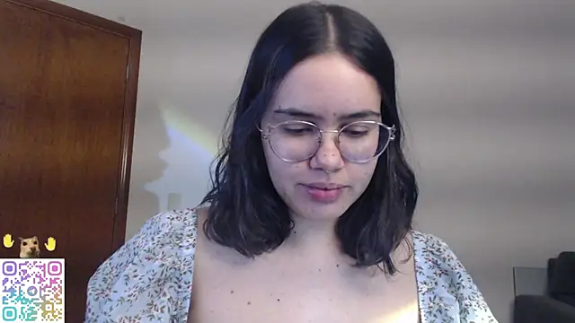 crystalll room online show from 07-30-26, 01:37