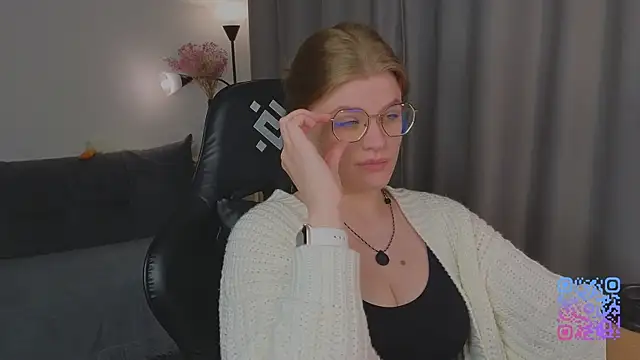  JessieVibes online show from 06-23-26, 02:37