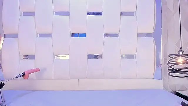 Snapshot of BriannaRoses chatting on 11-02-25, 08:44 BriannaRoses online show from 11-02-25, 08:44