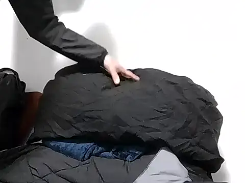 Snapshot of PerroDemonioHot chatting on 02-12-26, 09:10 PerroDemonioHot online show from 02-12-26, 09:10