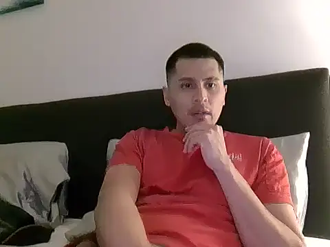 Snapshot of PerroDemonioHot chatting on 03-25-26, 04:51 PerroDemonioHot online show from 03-25-26, 04:51