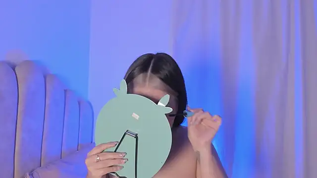 Snapshot of Marianagarcia01 chatting on 03-28-26, 10:31 Marianagarcia01 online show from 03-28-26, 10:31