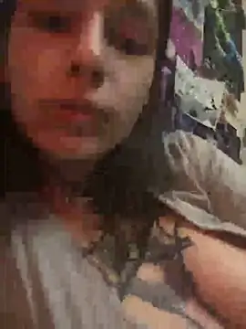 Snapshot of mollyEXD chatting on 10-28-25, 09:17 mollyEXD online show from 10-28-25, 09:17