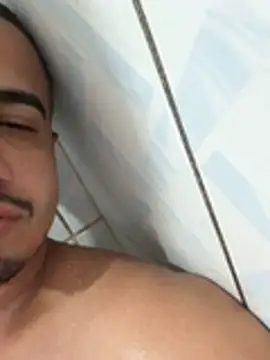 Snapshot of MorenoTatuado011 chatting on 03-15-26, 06:08 MorenoTatuado011 online show from 03-15-26, 06:08