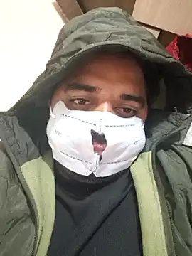 Snapshot of Raziv_komal143 chatting on 01-18-25, 02:23 Raziv komal143 online show from 01-18-25, 02:23