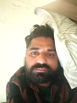 Snapshot of Raziv_komal143 chatting on 02-26-25, 11:20 Raziv komal143 online show from 02-26-25, 11:20