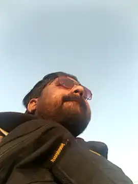 Snapshot of Raziv_komal143 chatting on 03-12-25, 12:26 Raziv komal143 online show from 03-12-25, 12:26