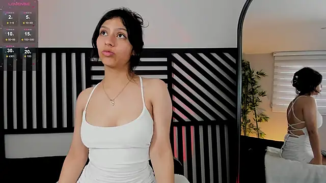 Snapshot of Savannah_Cameron chatting on 02-14-25, 05:36 Savannah Cameron online show from 02-14-25, 05:36