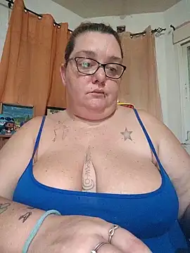 diosacurvy1984 online show from 12-16-25, 08:41