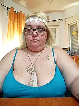 diosacurvy1984 online show from 04-05-26, 10:12