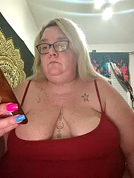 diosacurvy1984 online show from 04-24-26, 09:50