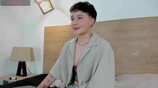 Snapshot of _Eternal_ chatting on 02-08-25, 08:20 Eternal online show from 02-08-25, 08:20