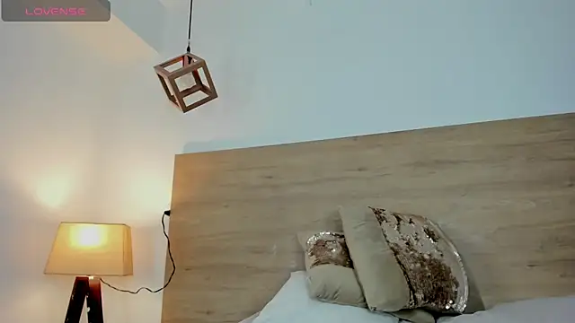 Snapshot of _Eternal_ chatting on 02-08-25, 11:22 Eternal online show from 02-08-25, 11:22