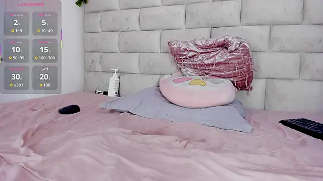 Snapshot of _Eternal_ chatting on 02-12-25, 12:12 Eternal online show from 02-12-25, 12:12