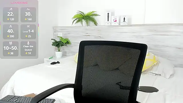 Snapshot of _Eternal_ chatting on 03-14-25, 05:48 Eternal online show from 03-14-25, 05:48