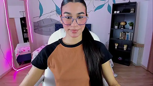 Dana Paula online show from 12-14-25, 11:37