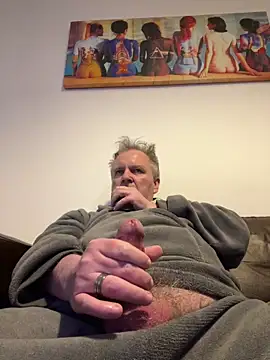 Snapshot of Paolo7619 chatting on 03-24-26, 05:40 Paolo7619 online show from 03-24-26, 05:40