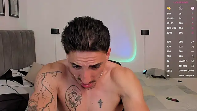 Snapshot of dylanspencer28 chatting on 01-29-25, 10:43 dylanspencer28 online show from 01-29-25, 10:43