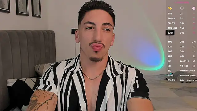 Snapshot of dylanspencer28 chatting on 02-06-25, 07:07 dylanspencer28 online show from 02-06-25, 07:07