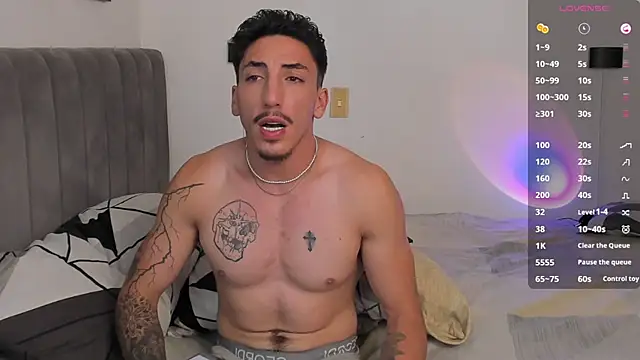 Snapshot of dylanspencer28 chatting on 02-17-25, 10:14 dylanspencer28 online show from 02-17-25, 10:14