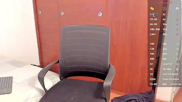 Snapshot of dylanspencer28 chatting on 02-25-25, 10:18 dylanspencer28 online show from 02-25-25, 10:18